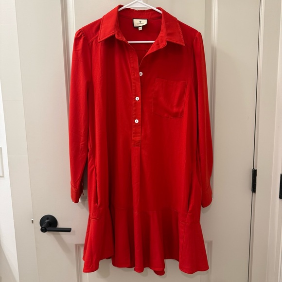 Tuckernuck Dresses & Skirts - Tuckernuck Callahan Shirt Dress Red Crepe Swing Ruffle Hem Pockets Size Large